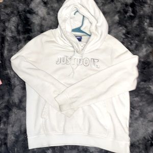 Super cute Nike pull over!